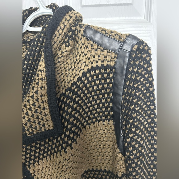 Dynamite Brown and Black Long Knit Shacket Sweater - Picture 4 of 6